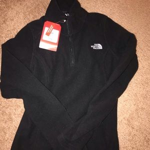 North face pull over